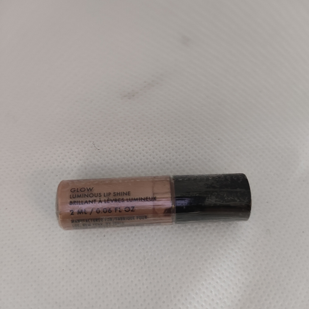 LOC Elegant Beige Luminous Lip Gloss Brand New And Sealed - Picture 2 of 4